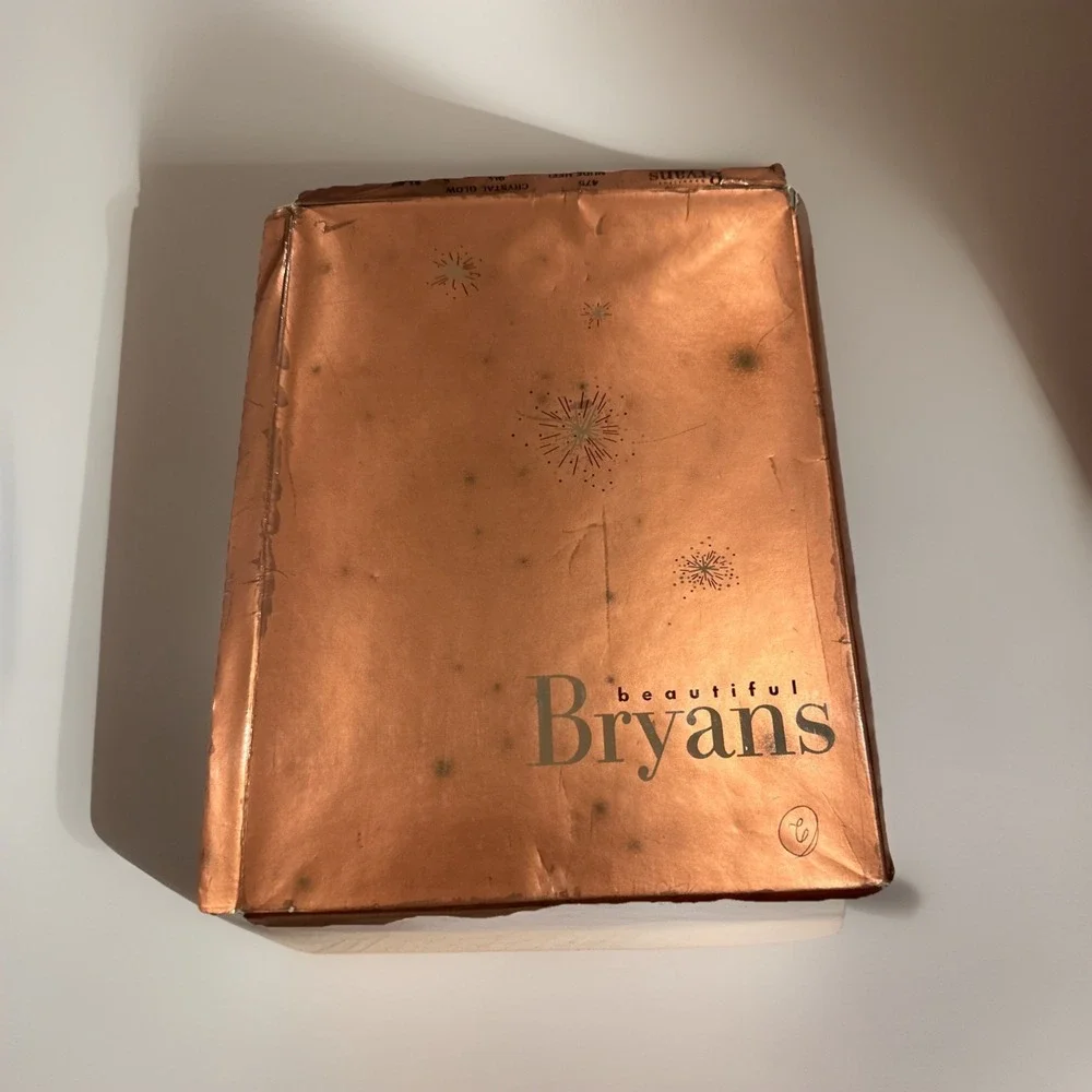 Beautiful Bryans 475 Nude Heel Crystal Glow 9 1/2 ‎ 1 Pair Short